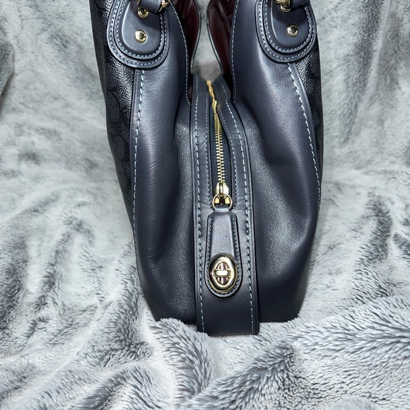 Coach EDIE SHOULDER BAG 31 - Picture 4 of 11